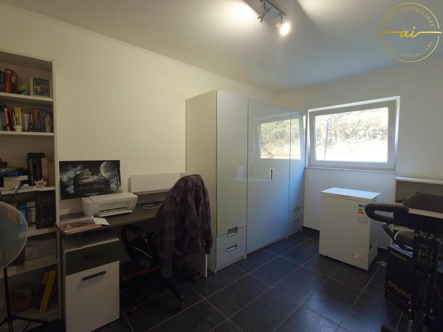 HELL 3.5 ZIMMER MIT GROSSER BALKON IN EINER BEQUEMEN LAGE - Foto 9 von 11