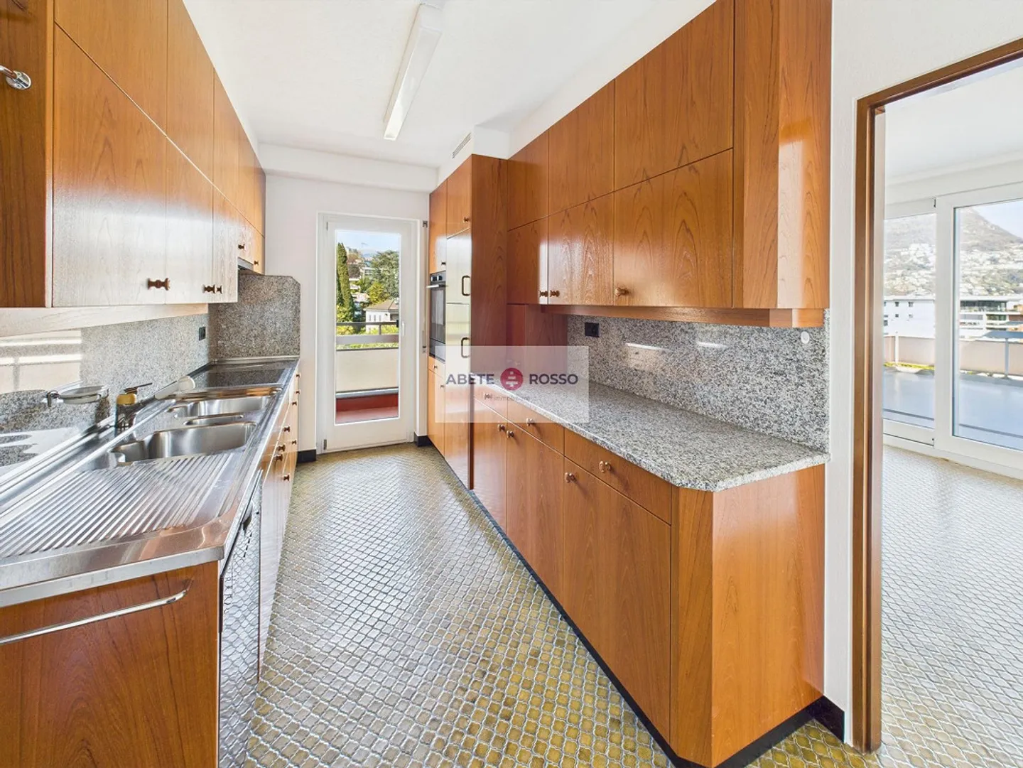Penthouse, Panoramaterrasse, in der Nähe des FFS-Bahnhofs und des Zentrums von Lugano. - Foto 3 von 25