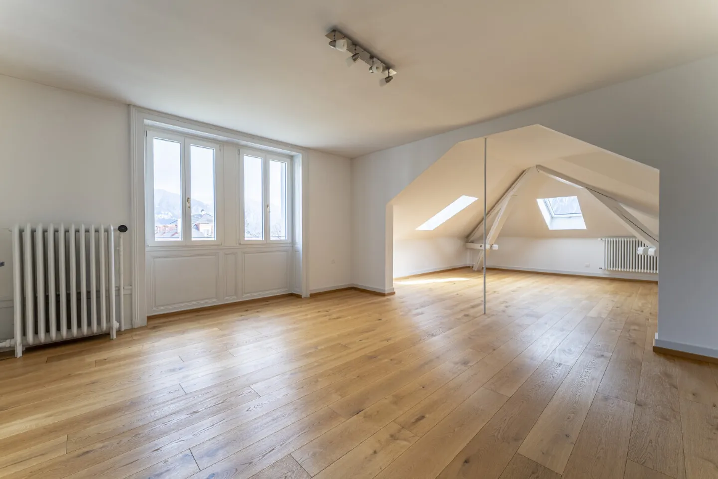 PERLA RARA NEL CUORE DI VEVEY IN UNA CASA PADRONALE - Foto 3 di 4