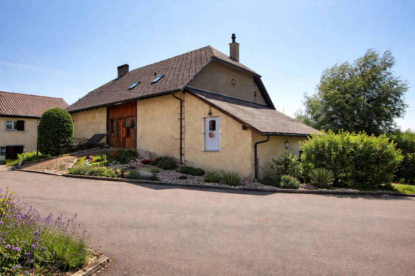 Jolie maison à Lamboing - Photo 2 sur 23