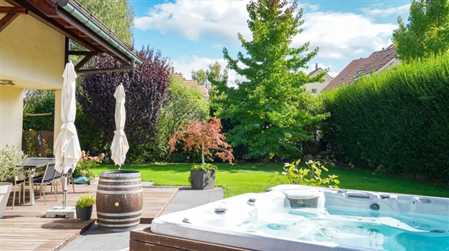 Magnificent Luxury Single-Family Home in Lausanne - Photo 2 of 16