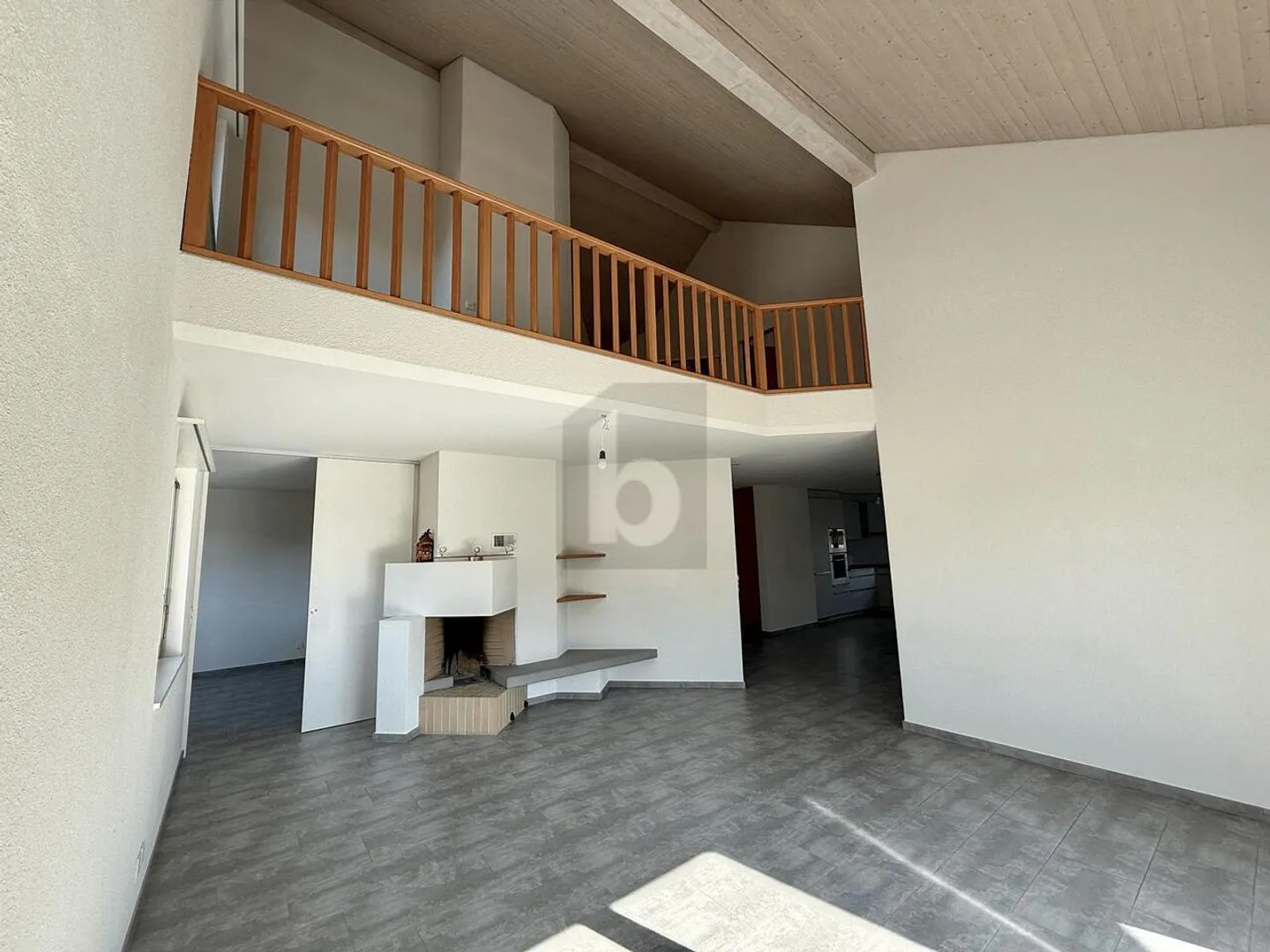 ELEGANT UND GROSS MIT VIEL PLATZ - Foto 3 von 6