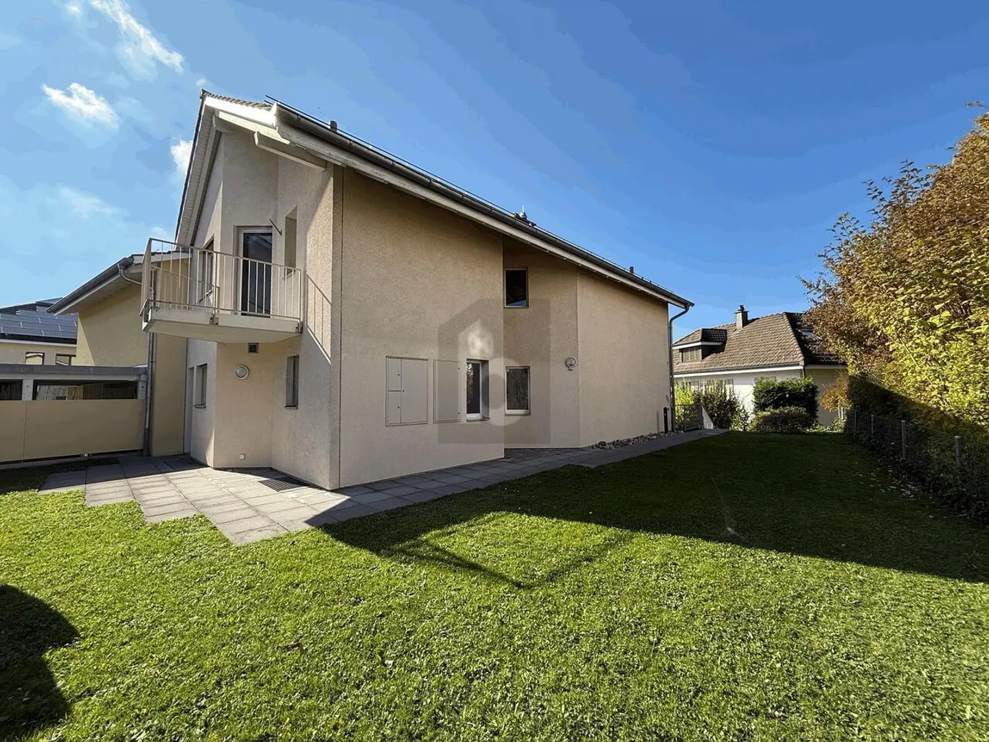 ELEGANT UND GROSS MIT VIEL PLATZ - Foto 1 von 6