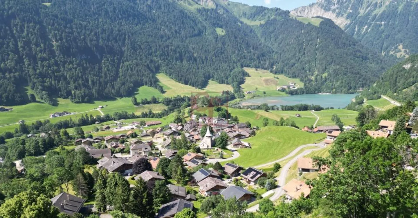 Malersches Grundstück in Rossinière - Foto 2 von 3