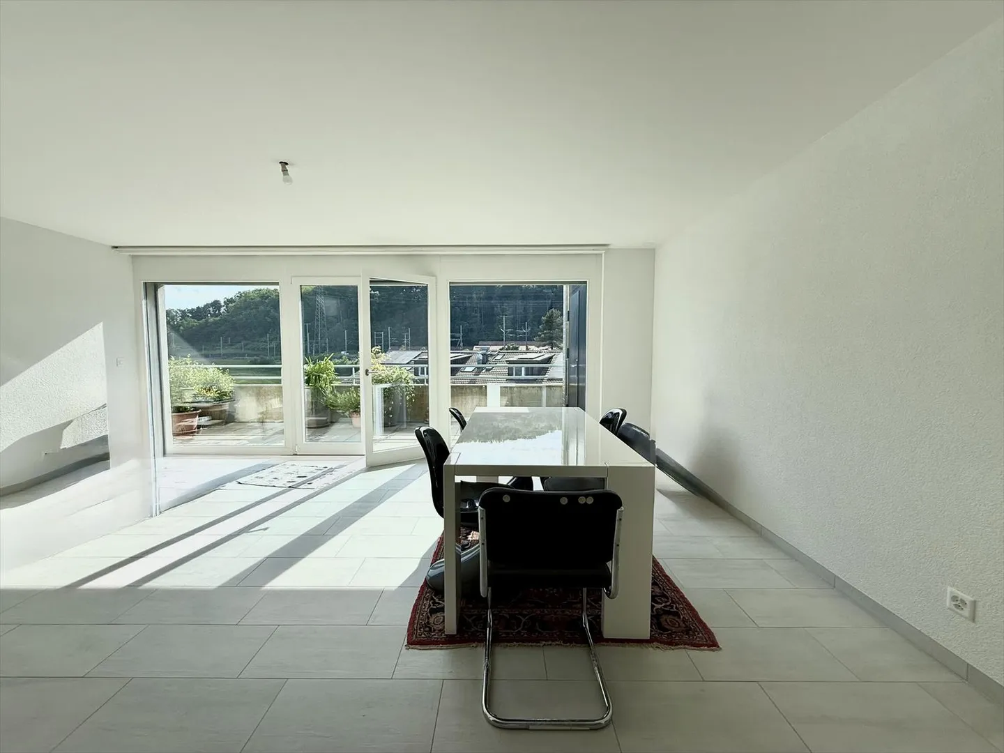 Appartamento moderno spazioso di 3,5 stanze - Foto 4 di 16