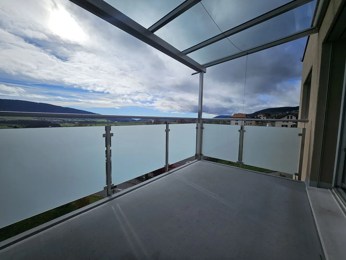 4.5-room apartment with balcony - Photo 3 of 15