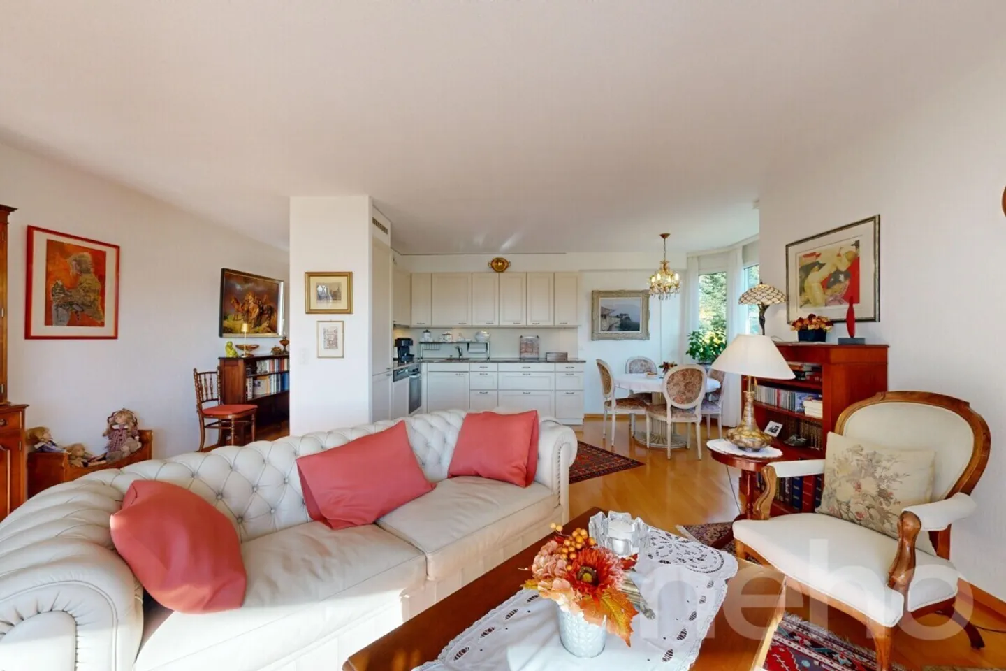 Vue lac et luminosité pour ce bel appartement familial - Photo 5 sur 12