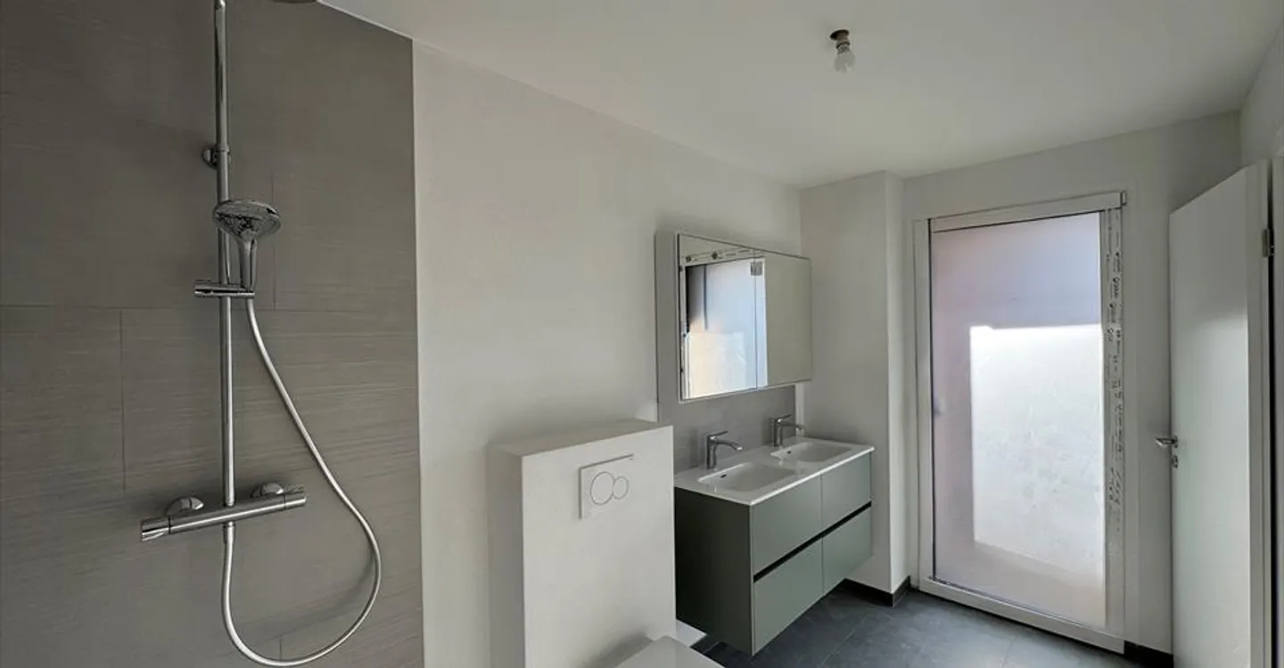Wohnung mit Terrasse 5,5 Zimmer - Foto 3 von 6