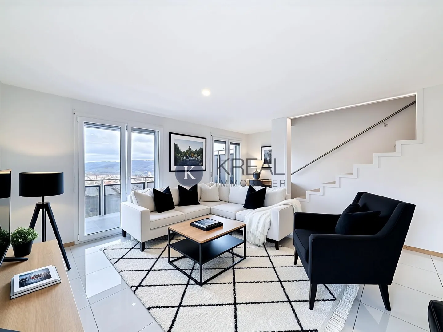 Modern Family Home in Quiet Area - Photo 2 of 17