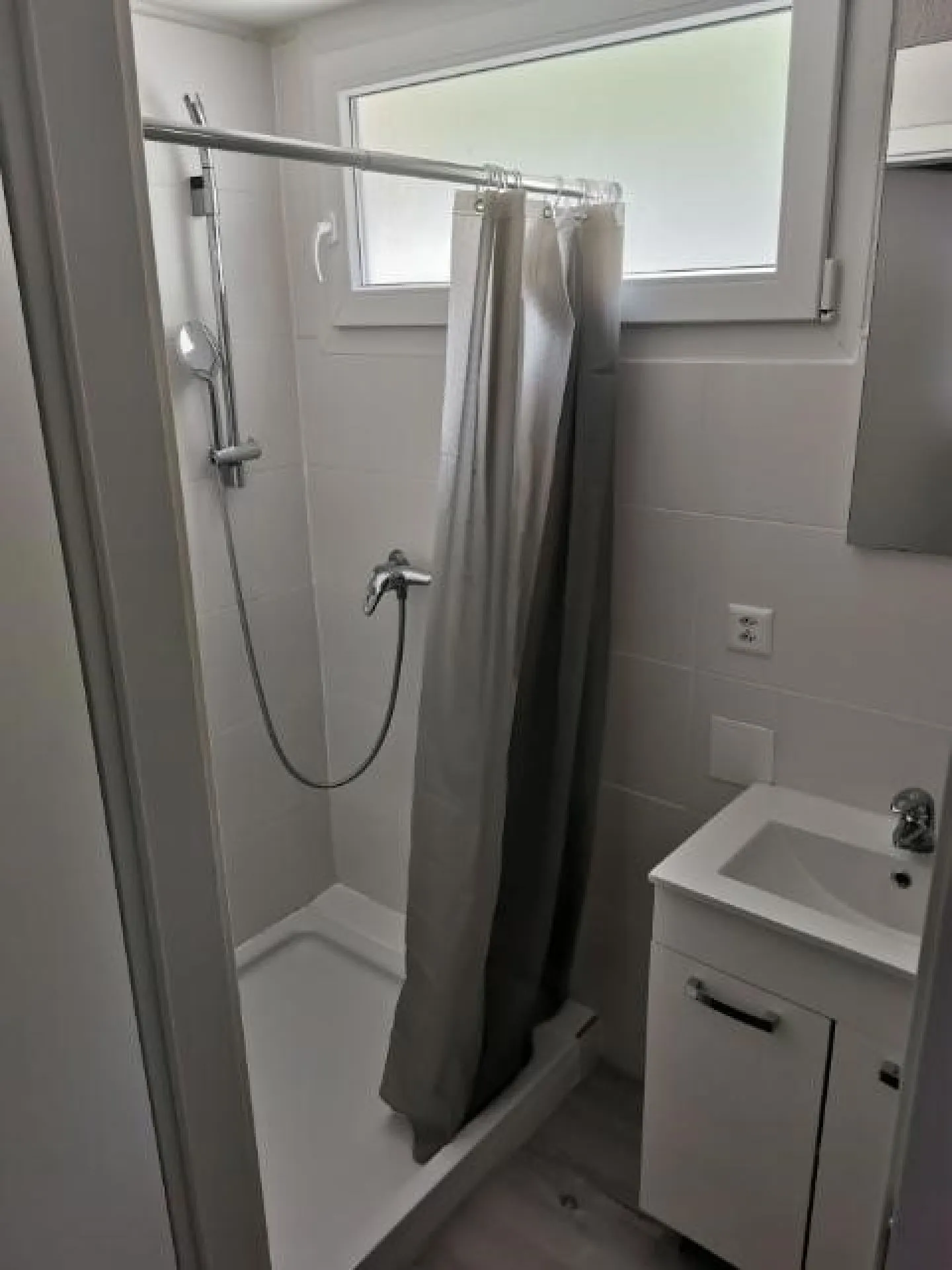 Votre nouveau chez-vous - studio! - Photo 2 sur 4