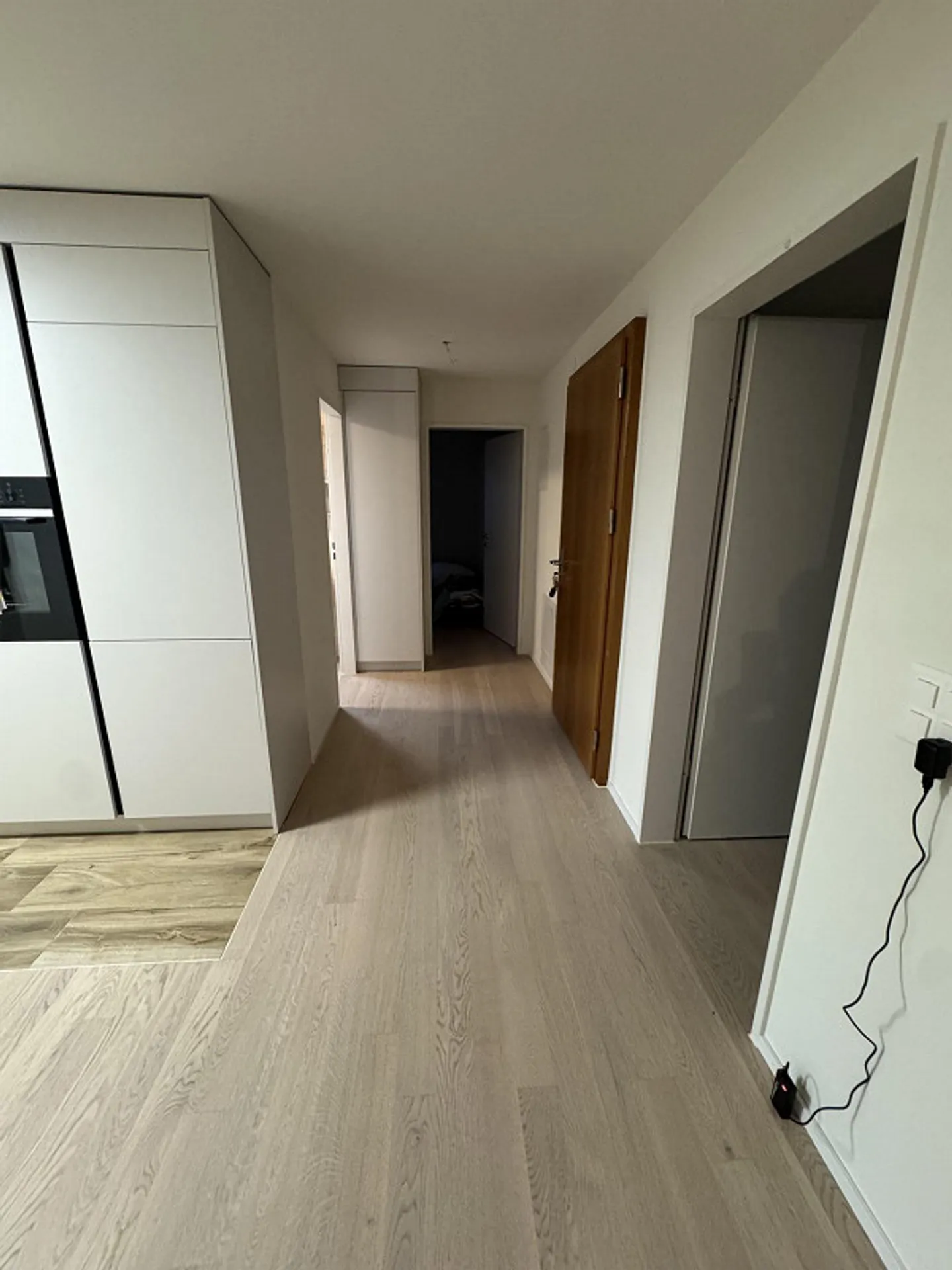 Moderno appartamento di 3,5 stanze con balcone e garage a Winkel - Foto 4 di 6