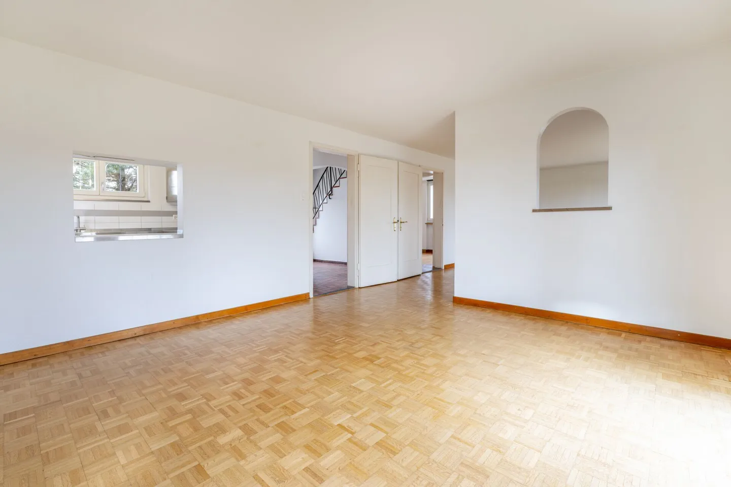 Casa unifamiliare idilliaca con giardino e fascino in un quartiere adatto alle famiglie - Foto 2 di 22