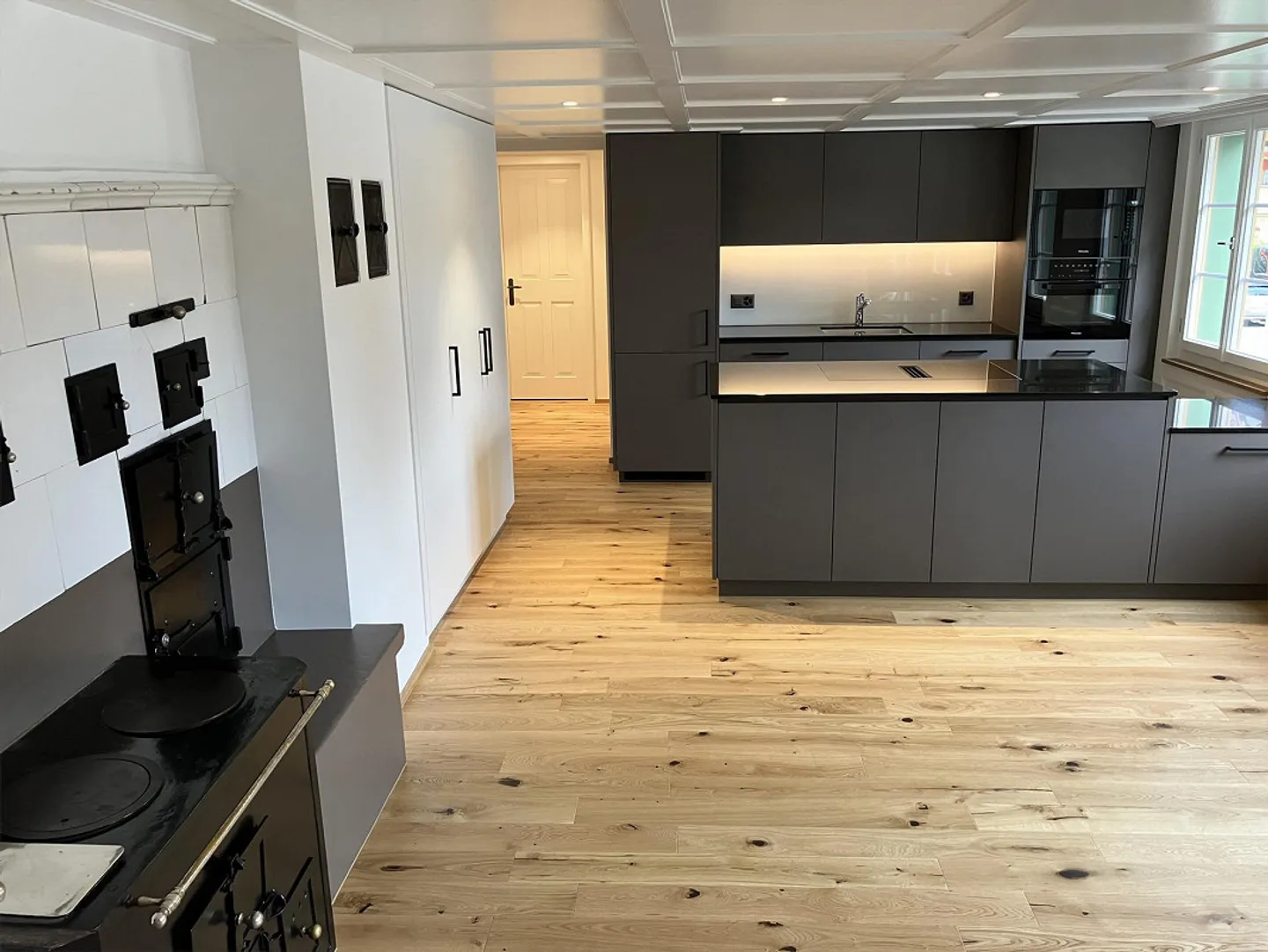 Appartamento completamente ristrutturato nel centro del villaggio in affitto. - Foto 3 di 11