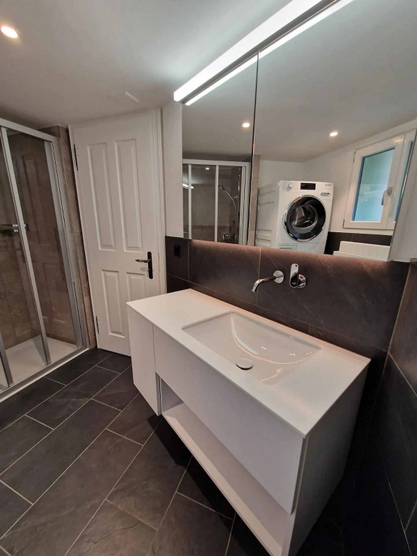 Appartamento completamente ristrutturato nel centro del villaggio in affitto. - Foto 9 di 11