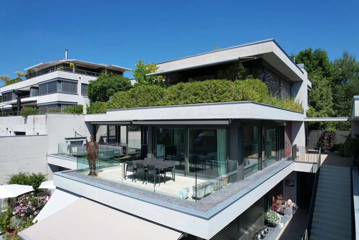 APPARTAMENTO DESIGN CON AMORE PER I DETTAGLI E VISTA PANORAMICA - Foto 3 di 15