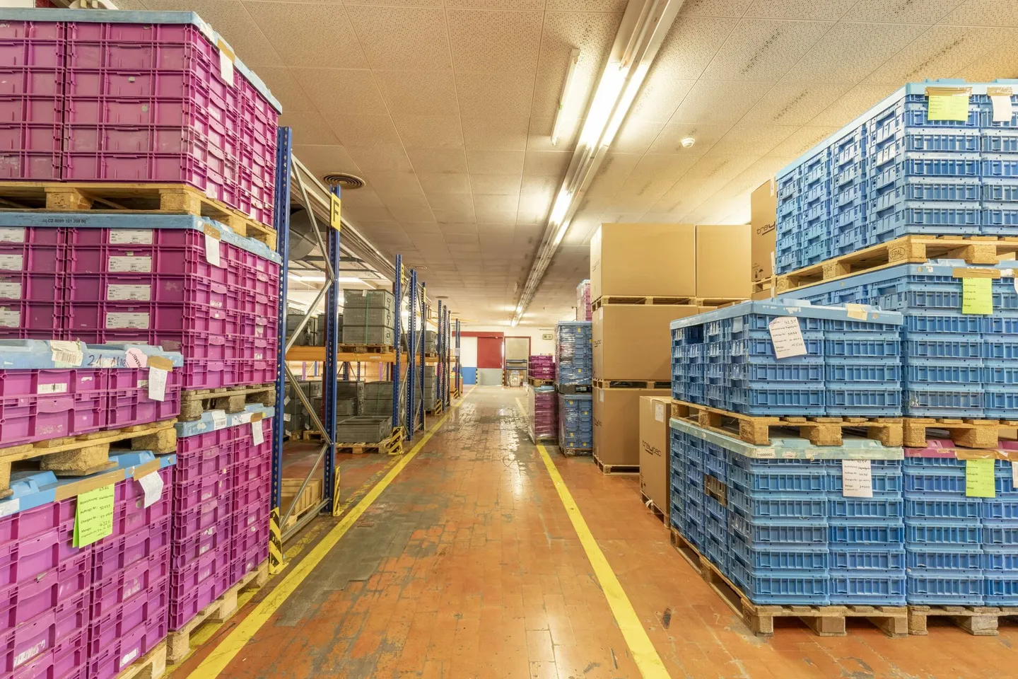 Versatile commercial hall with ramp sought near the center? - Photo 7 of 8