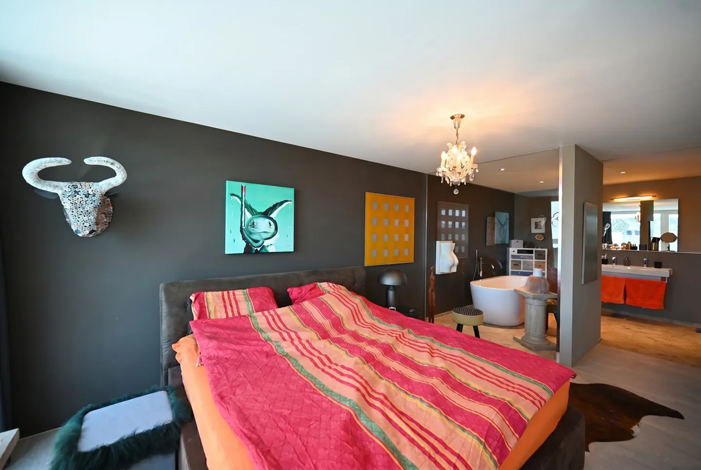 APPARTAMENTO DESIGN CON AMORE PER I DETTAGLI E VISTA PANORAMICA - Foto 12 di 15