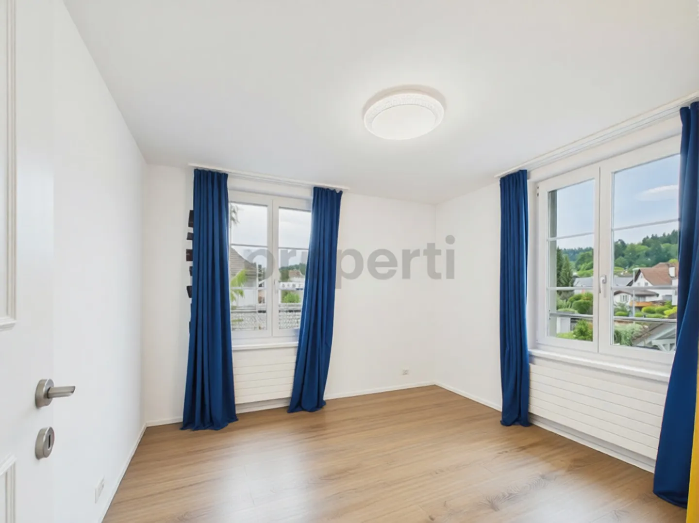 Renoviertes Einfamilienhaus mit Garten - Foto 8 von 13