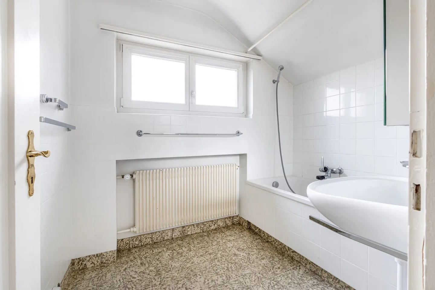 Casa unifamiliare idilliaca con giardino e fascino in un quartiere adatto alle famiglie - Foto 12 di 22