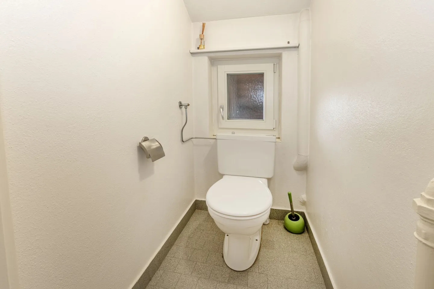 Casa unifamiliare idilliaca con giardino e fascino in un quartiere adatto alle famiglie - Foto 13 di 22