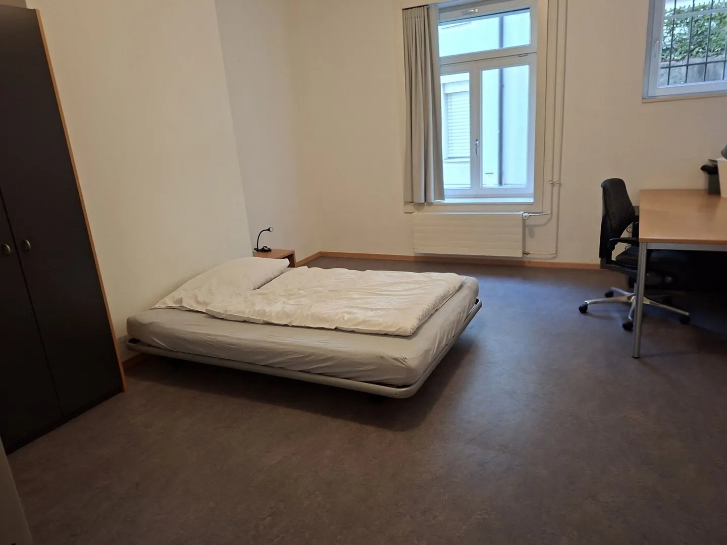 Furnished WG Room - Central, Modern and All Inclusive, Ground Floor Room 2 - Photo 5 of 7