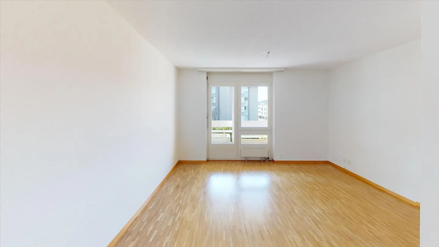 Beautiful apartment in a quiet neighborhood - Photo 5 of 6