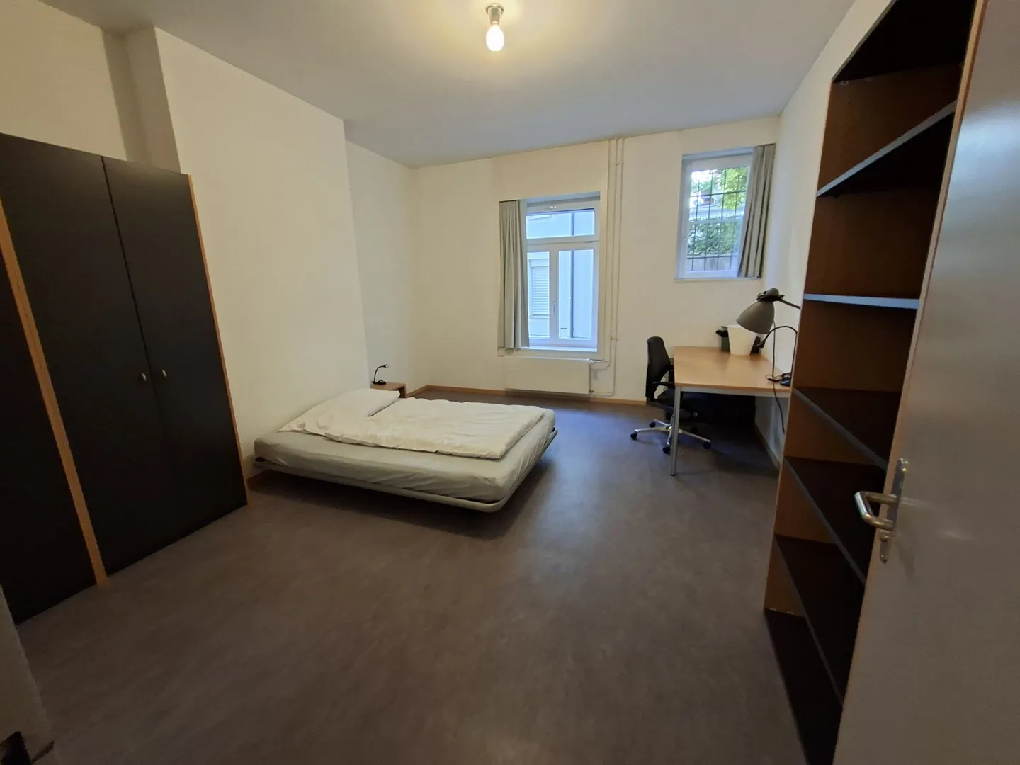 Furnished WG Room - Central, Modern and All Inclusive, Ground Floor Room 2 - Photo 7 of 7