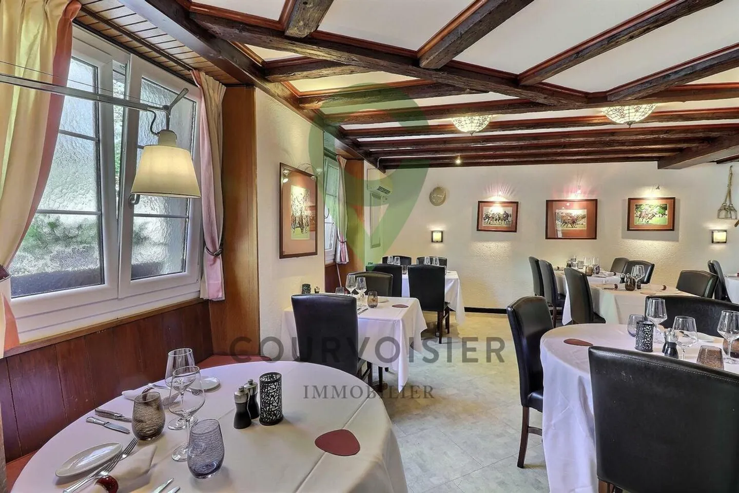 Kleines gemischtes Gebäude mit renommiertem Restaurant und mehreren Wohnungen - Foto 6 von 10