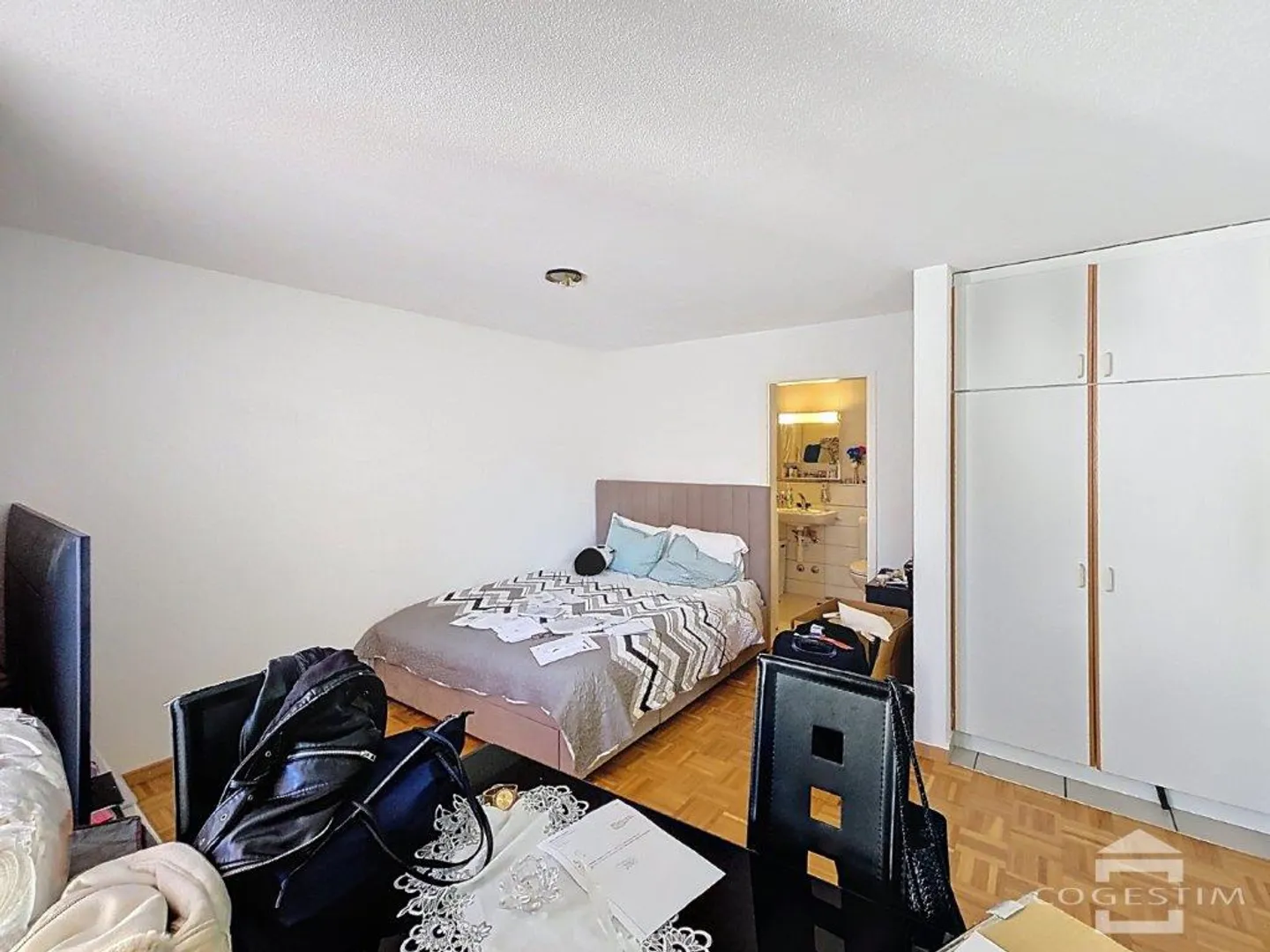 1.5 Room Apartment - Photo 2 of 6