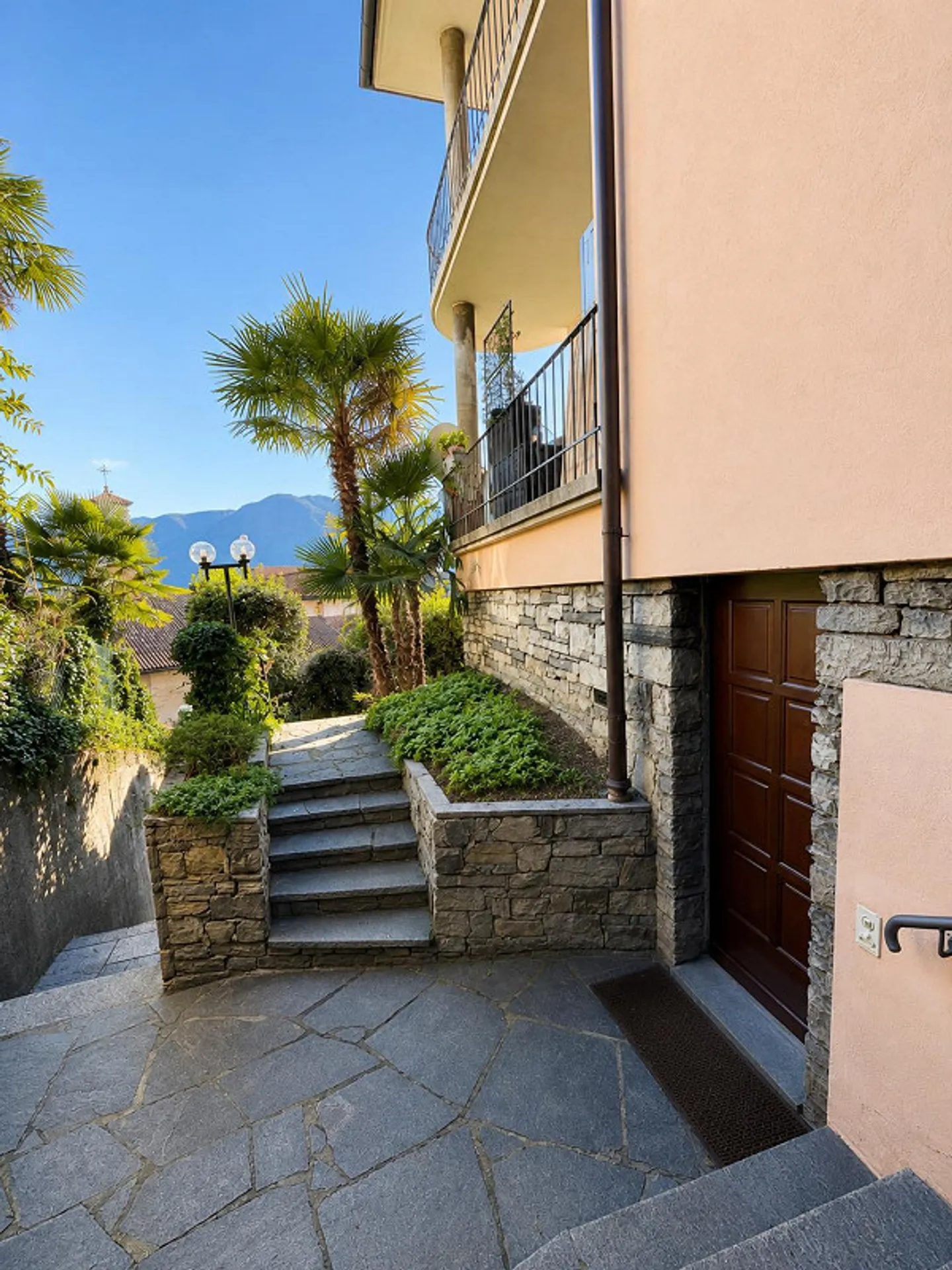 Appartamento di 3 locali, 85 m², ristrutturato - Foto 1 di 9