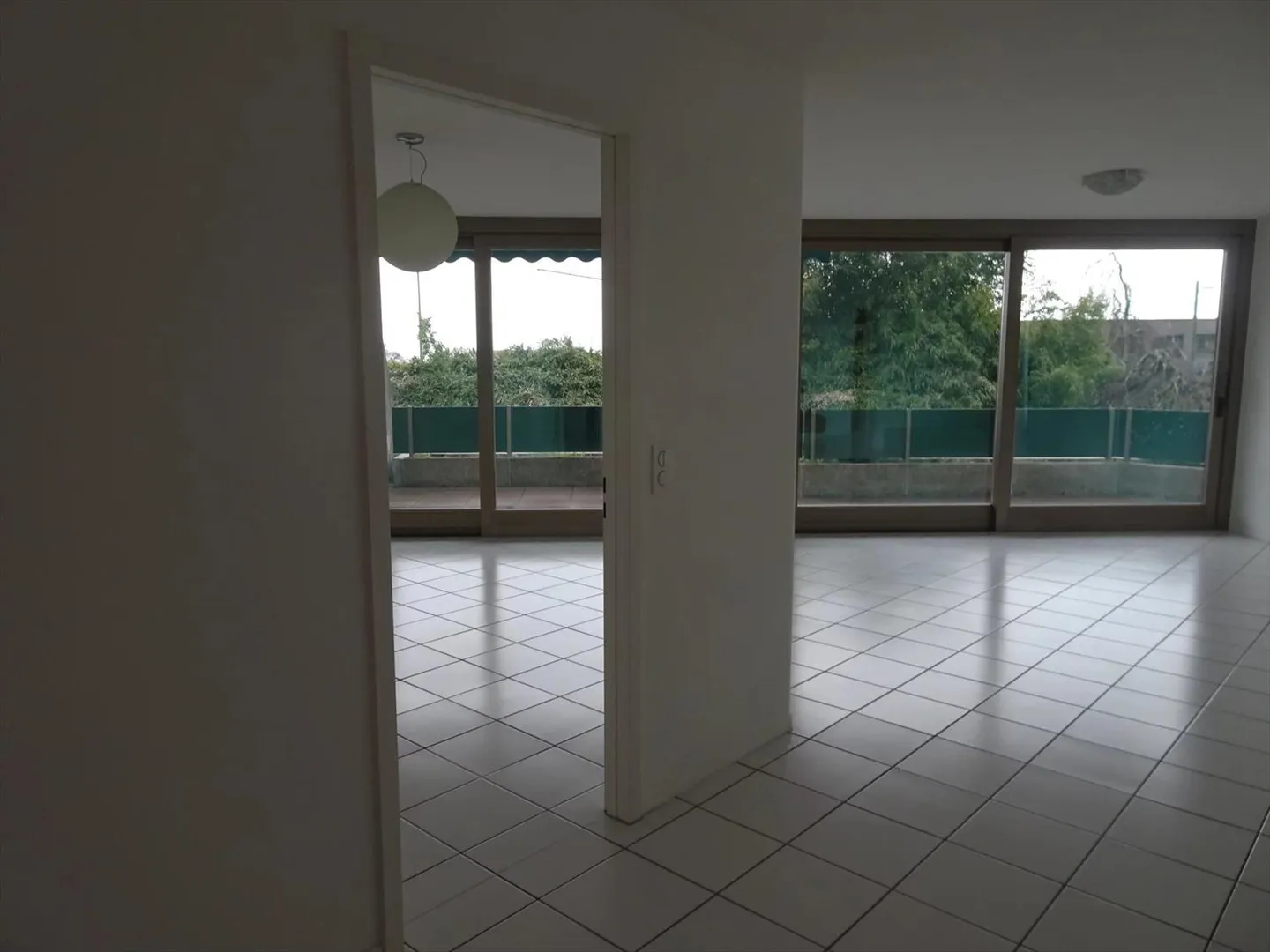 Spacious apartment for rent in Epalinges - Photo 4 of 13