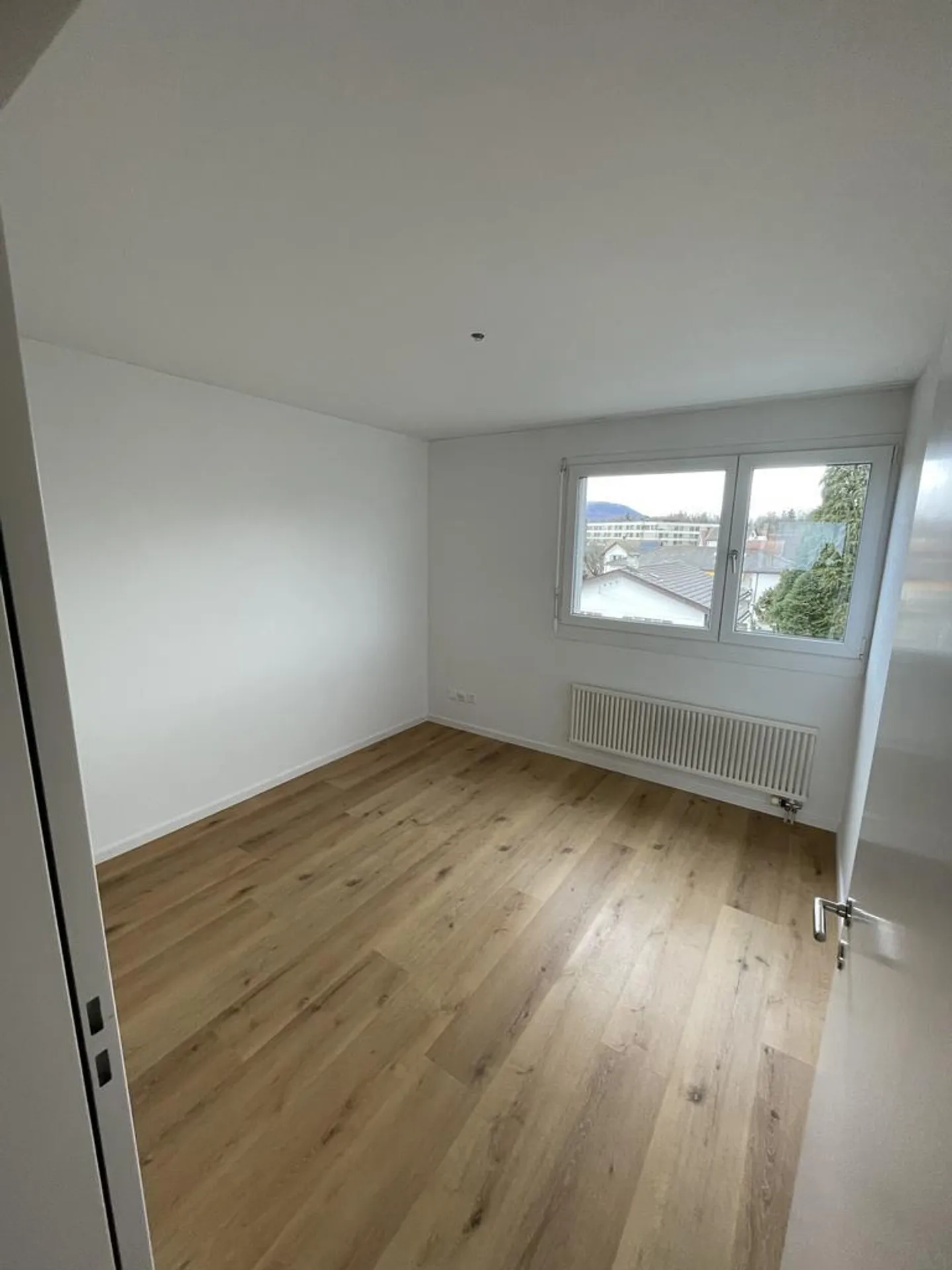 Appartement en attique de 4,5 pièces avec grande terrasse - Photo 7 sur 11