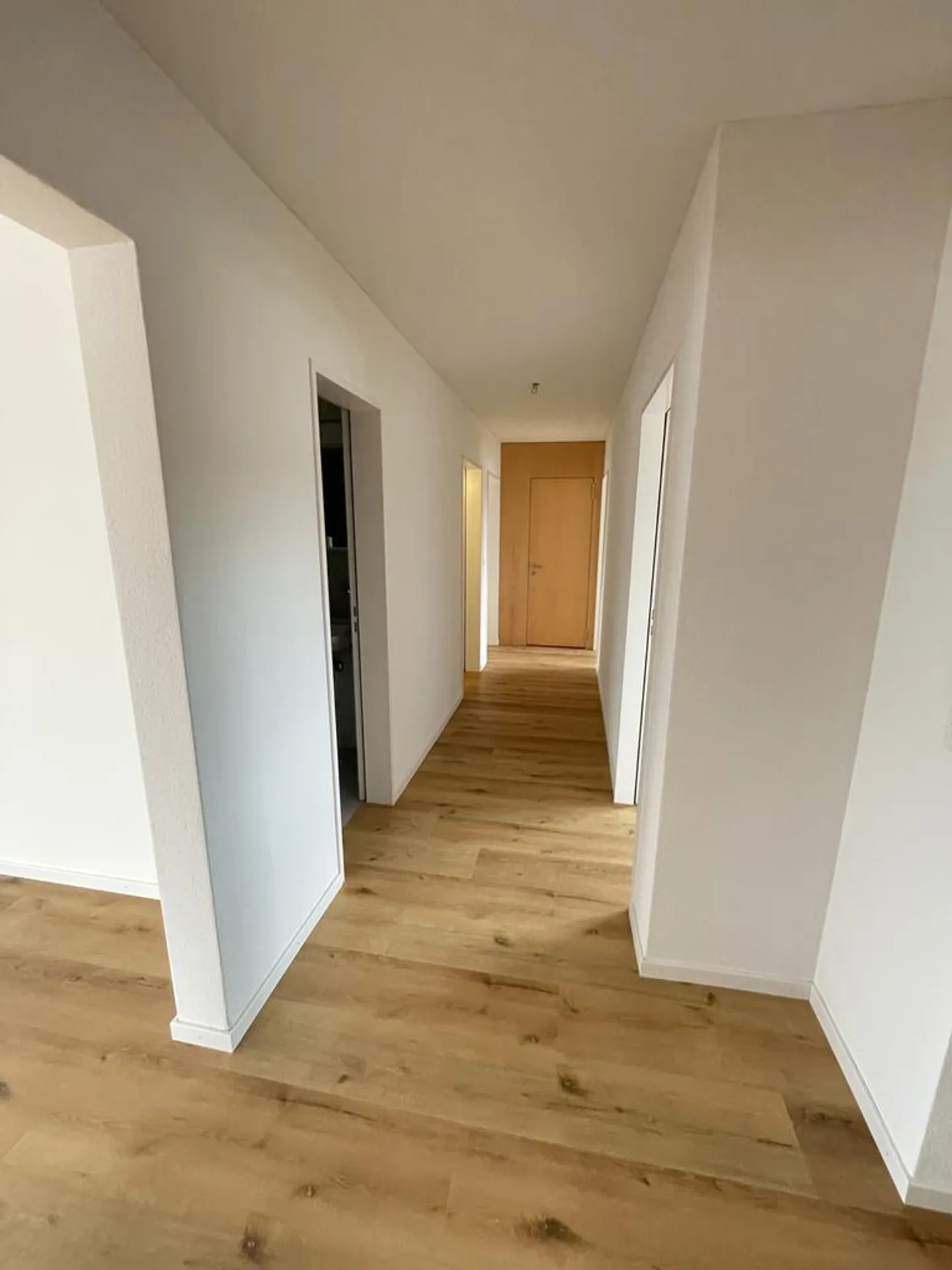 Appartement en attique de 4,5 pièces avec grande terrasse - Photo 10 sur 11