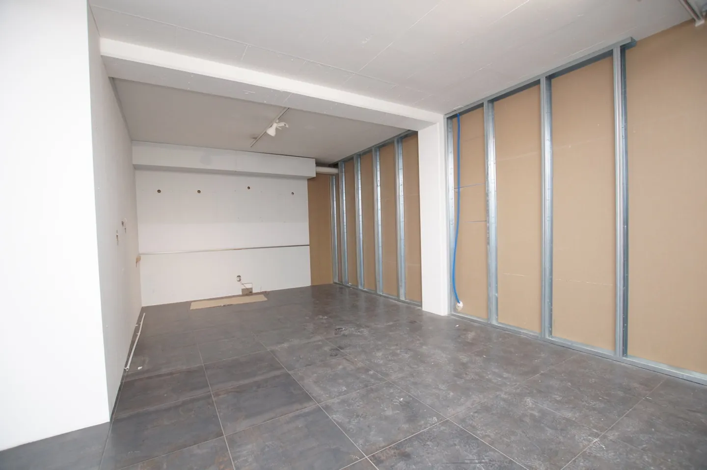 geeignete Gewerbefläche im berühmten "weissen" Haus - Foto 15 von 18