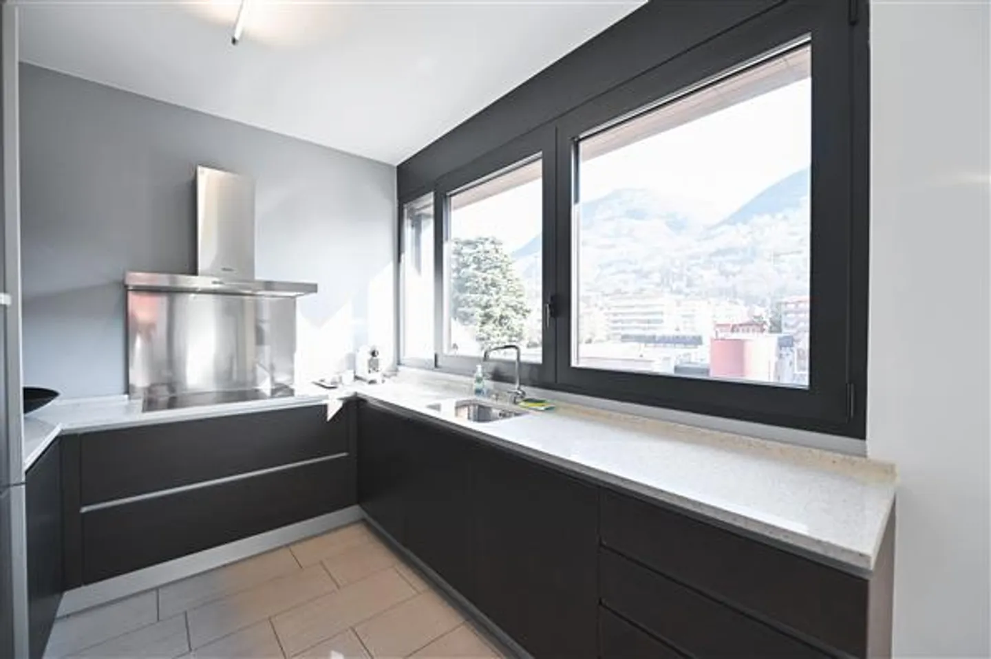 Lugano: 4.5-Room Apartment - Photo 7 of 13