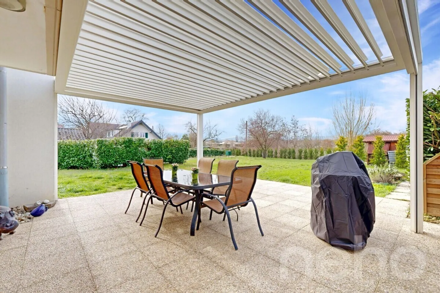 Maison de charme avec grand jardin et volumes généreux - Photo 3 sur 13