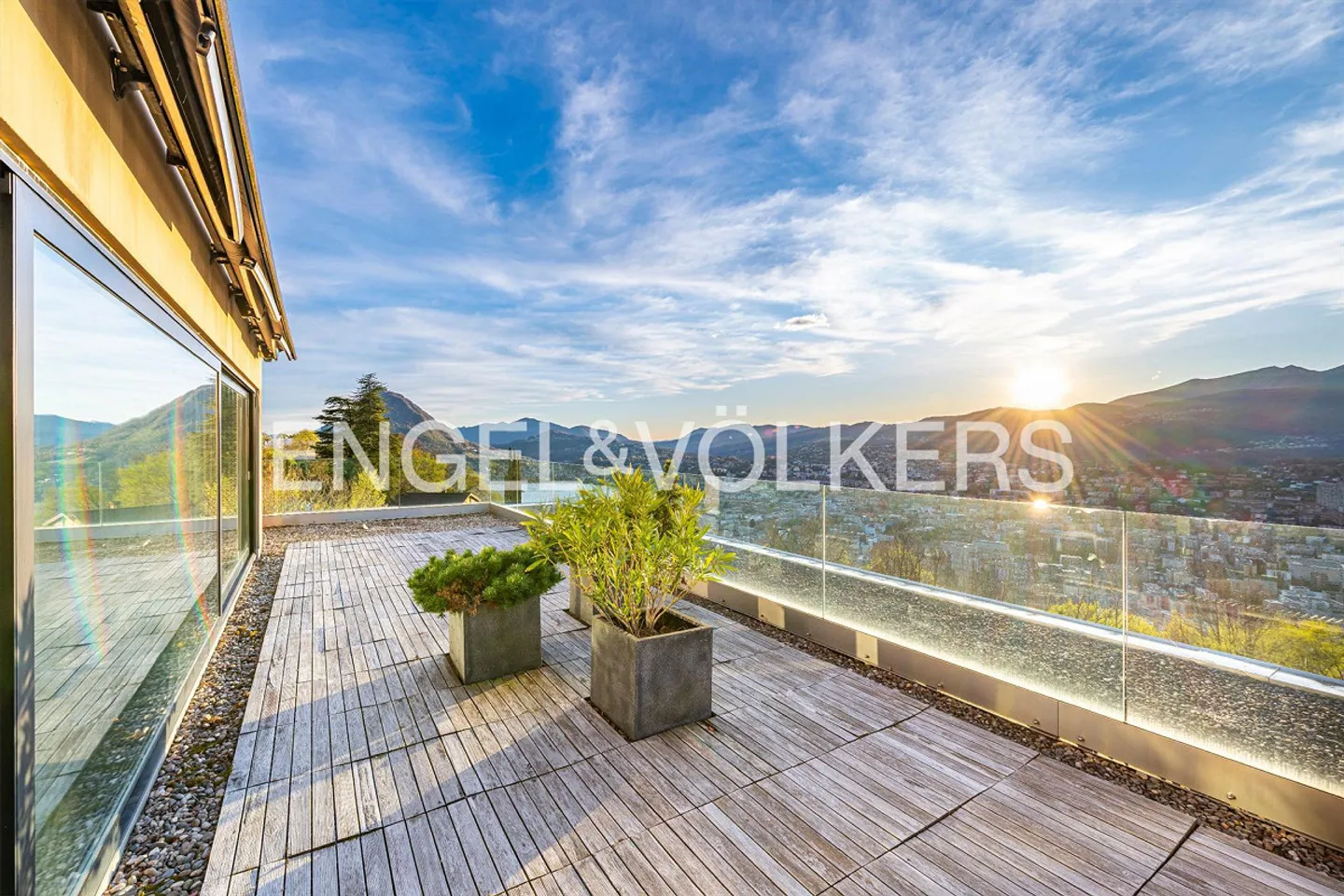 Exclusive Modern Villa with Pool and Lake View - Photo 8 of 9