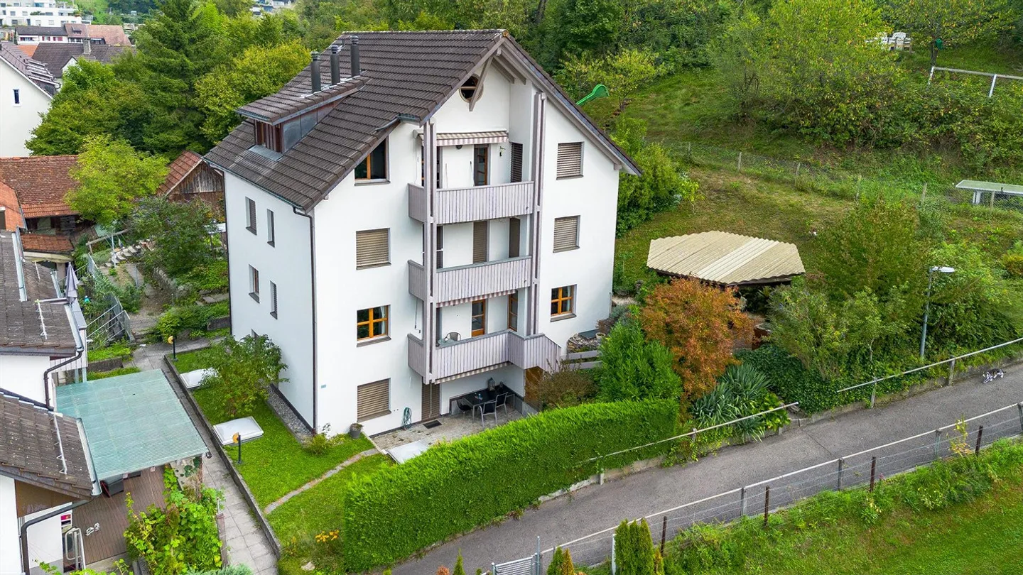 Appartamento 4.5 camere ben curato con giardino privato e pergola - Foto 17 di 18