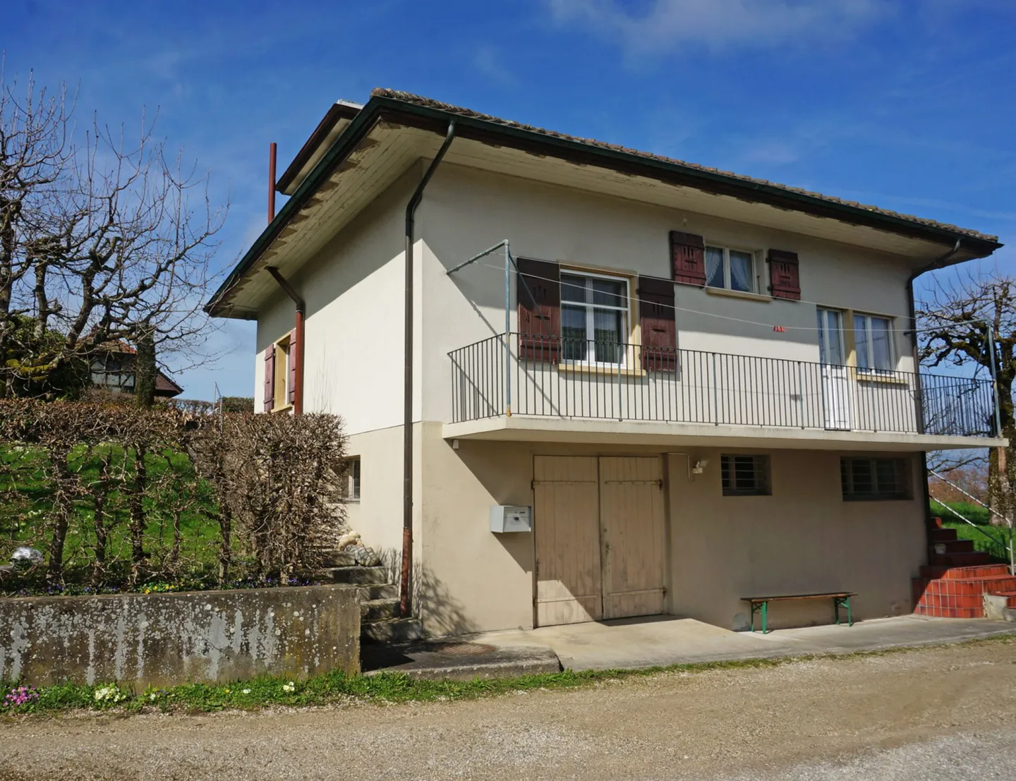 ...Wohnhaus mit Pool und grosser Werkstatt... - Foto 3 von 14