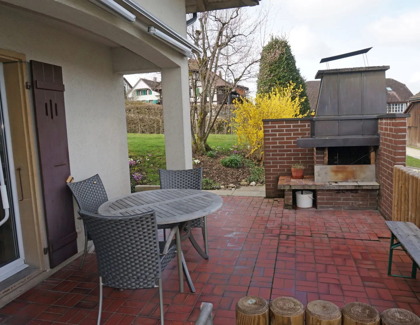 ...Wohnhaus mit Pool und grosser Werkstatt... - Foto 6 von 14