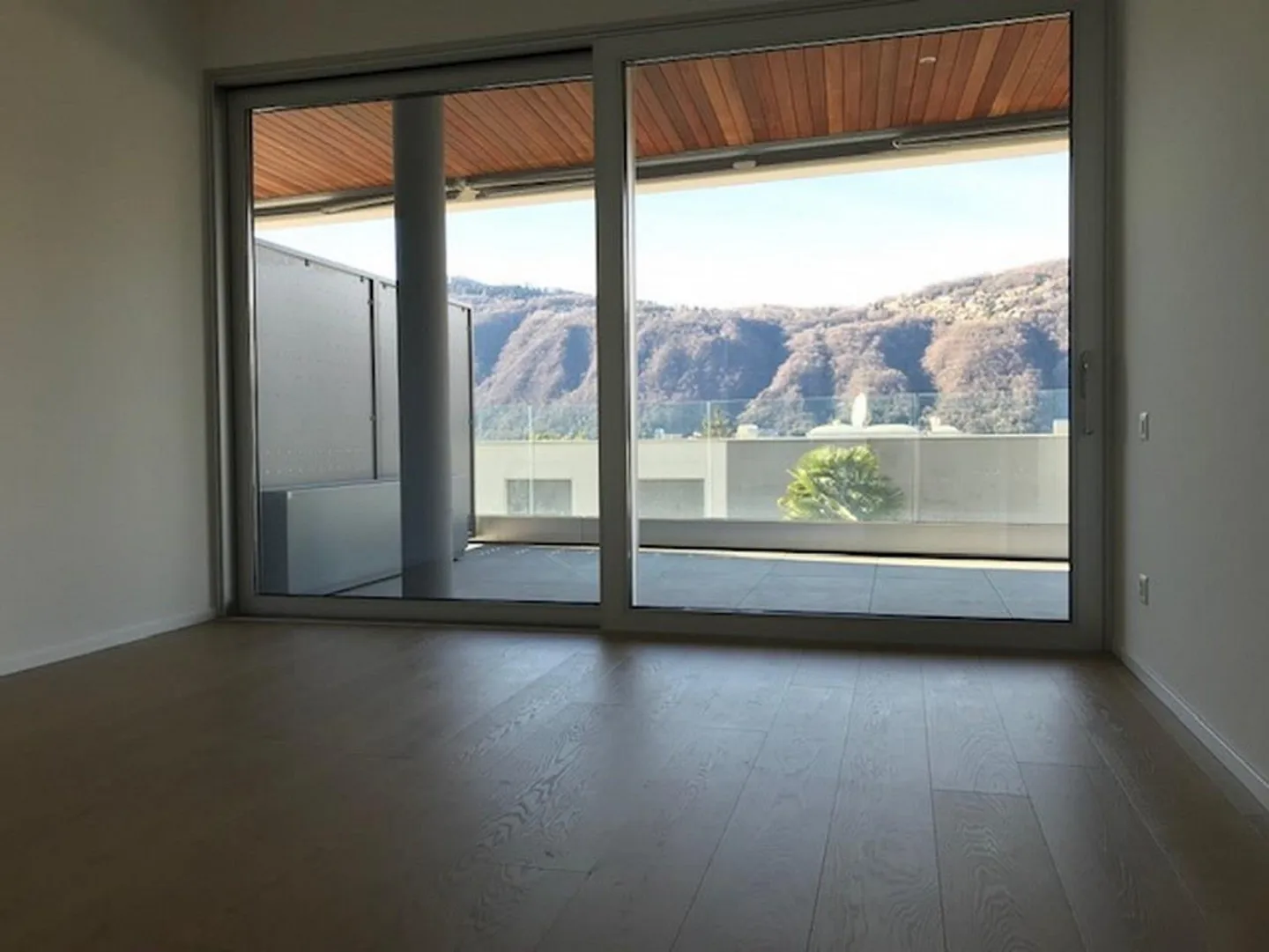 SPLENDID APARTMENT 3.5 ROOMS WITH LARGE TERRACE - Photo 4 of 11