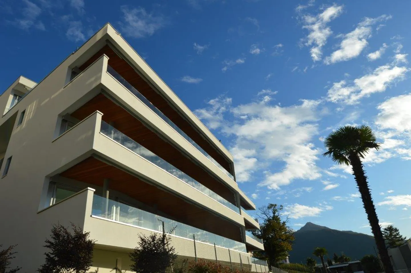 SPLENDID APARTMENT 3.5 ROOMS WITH LARGE TERRACE - Photo 1 of 11