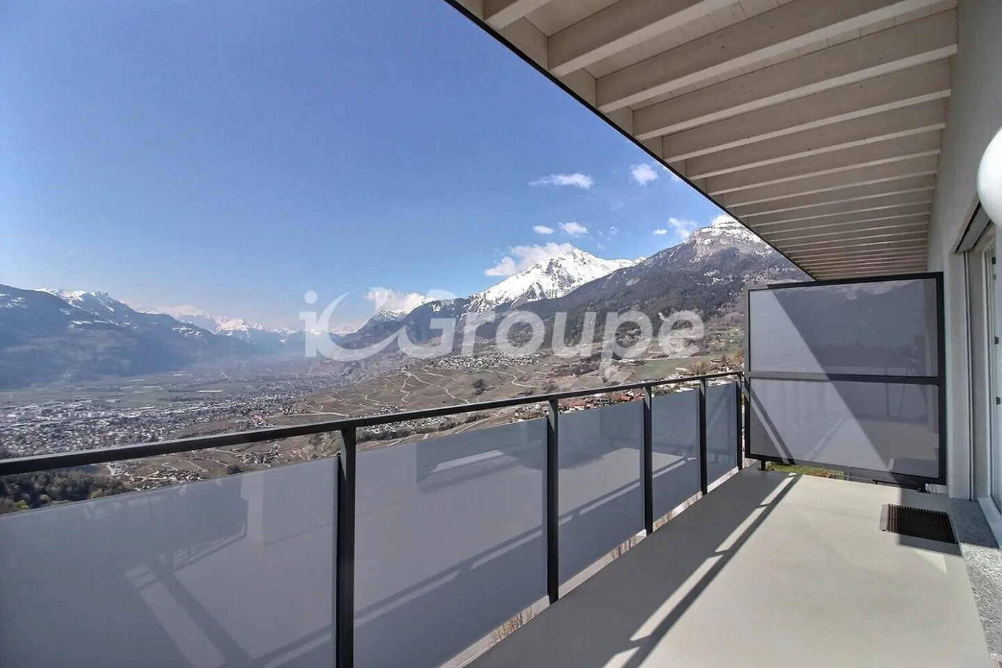 Attique élégant avec vue alpine - Photo 13 sur 13