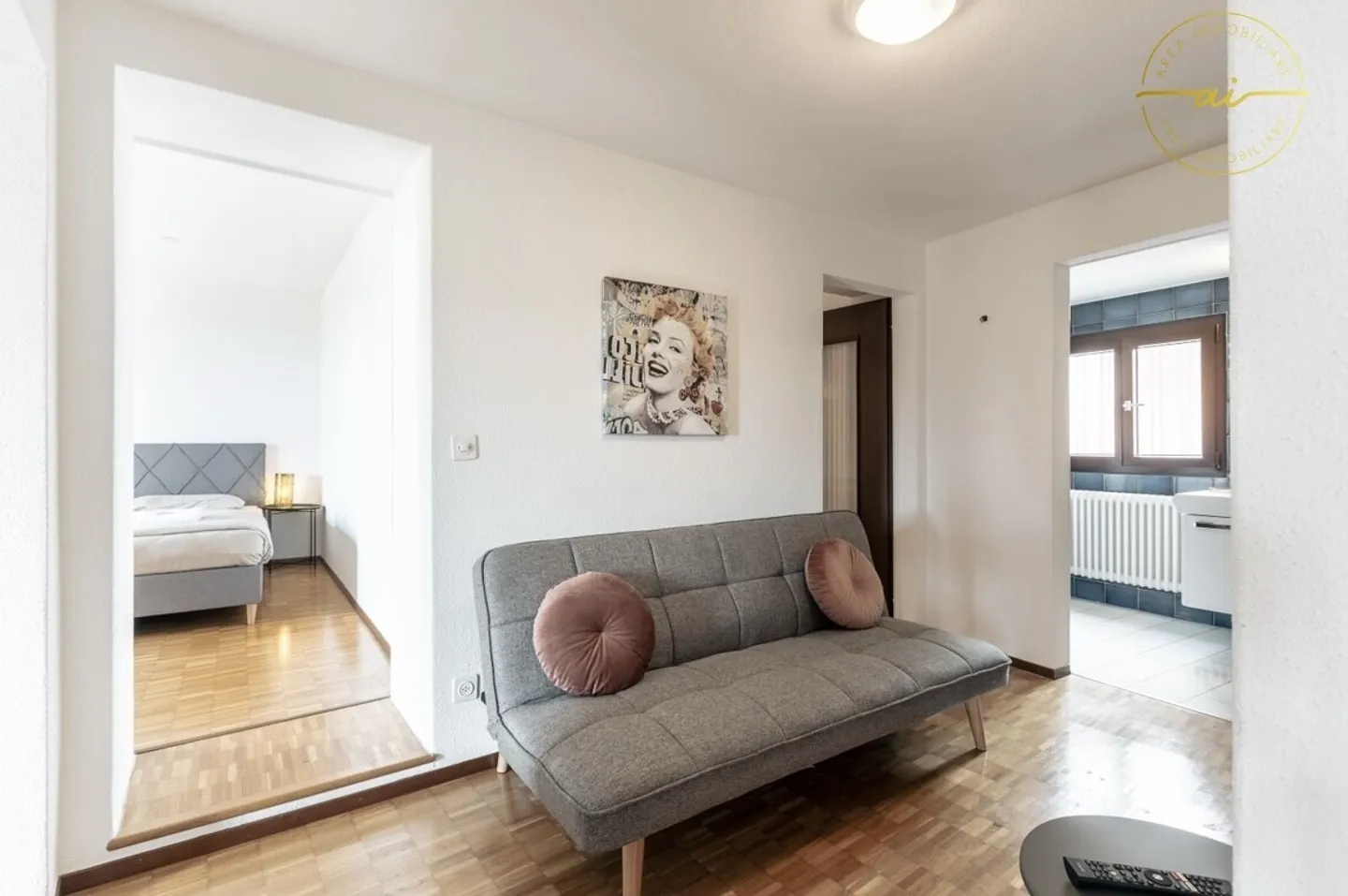 3-ROOM APARTMENTS IN THE CENTER OF COMANO - Photo 11 of 13