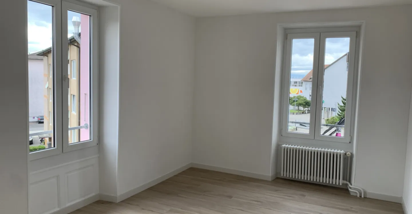 Under renovation, 2.5 rooms on the 1st floor, close to UNIL and EPFL - Photo 3 of 4