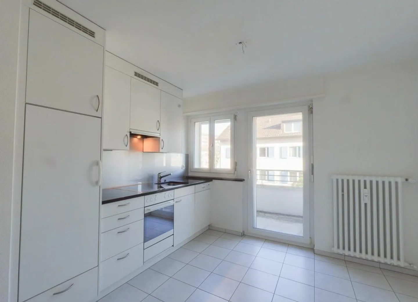 Schöne helle 1.5 Zimmer Wohnung mit Balkon - Foto 1 von 4