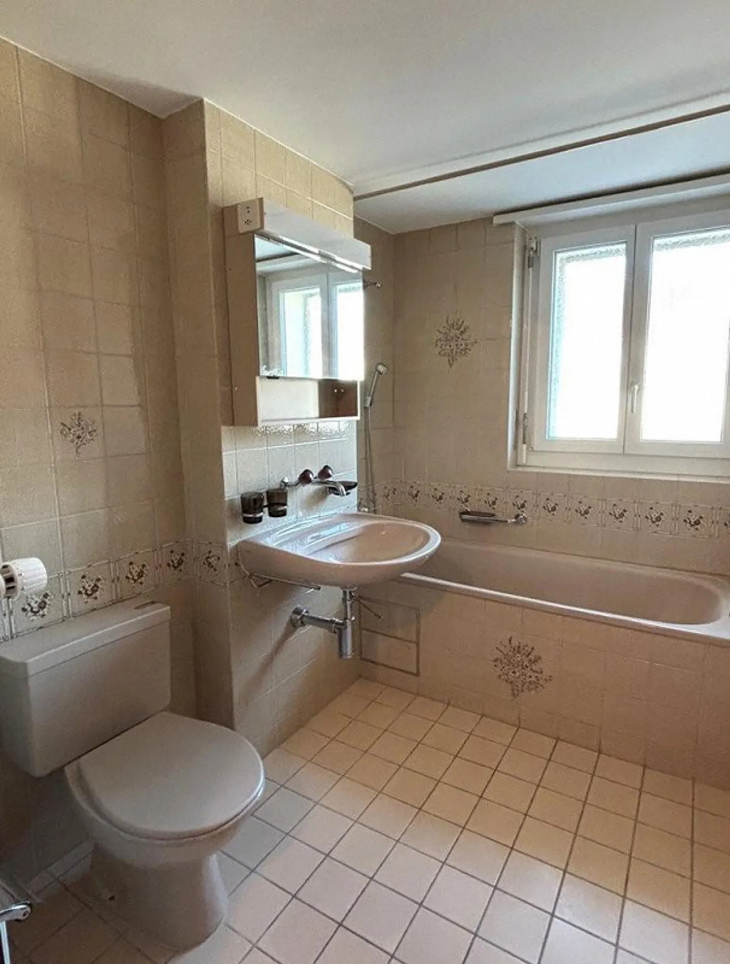 Schöne helle 1.5 Zimmer Wohnung mit Balkon - Foto 2 von 4