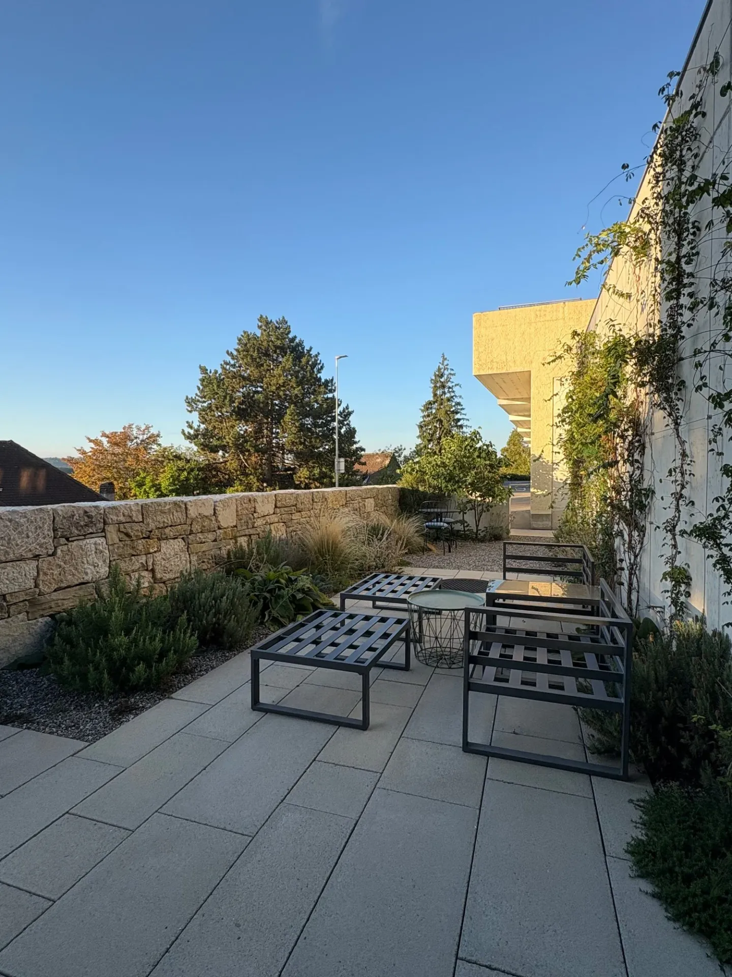Appartement moderne de 2,5 pièces dans un nouvel immeuble à Bienne - Photo 1 sur 8