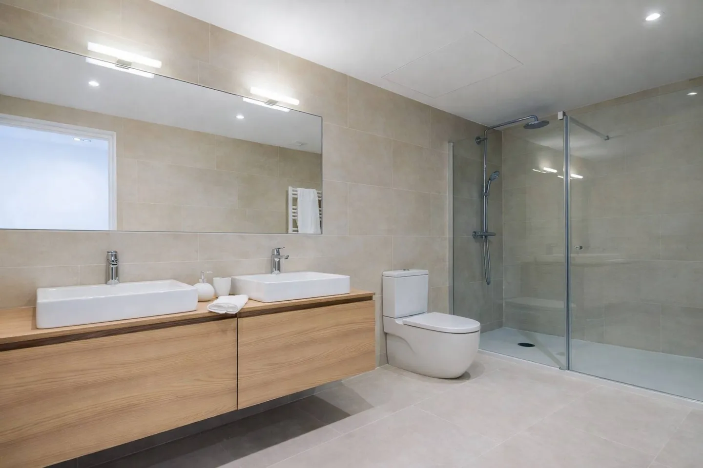 Exceptional apartment with panoramic views of the lake and the Alps - Photo 6 of 11