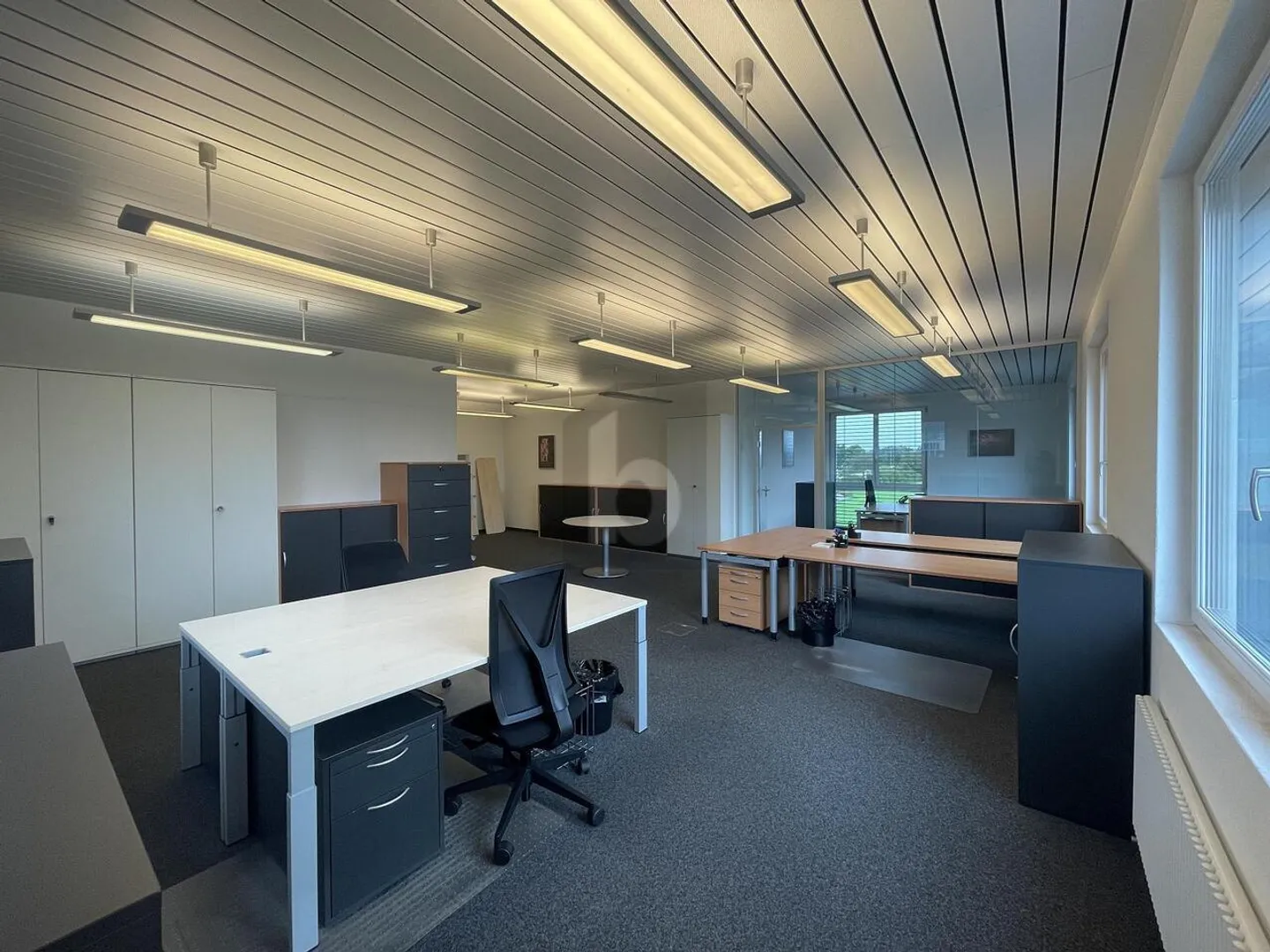 BIEN ÉQUIPÉ ET REPRÉSENTATIF - Photo 2 sur 5